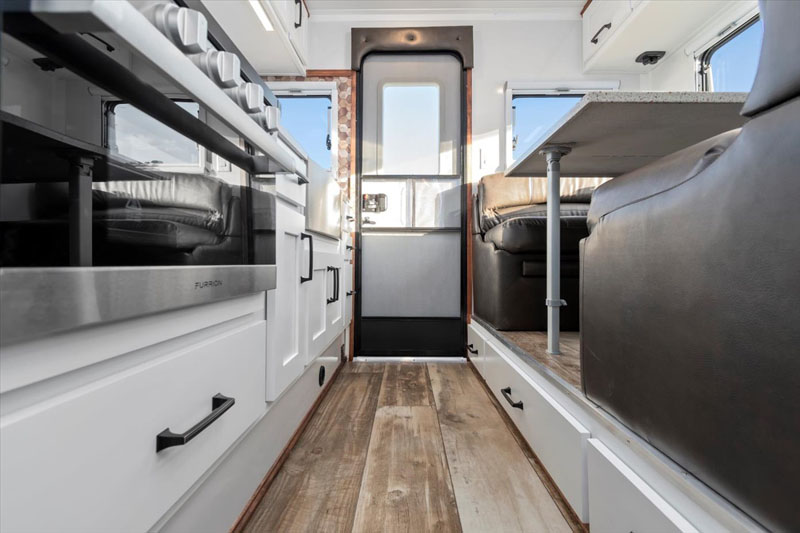 Rugged Mountain Granite Platinum Storage Bottom