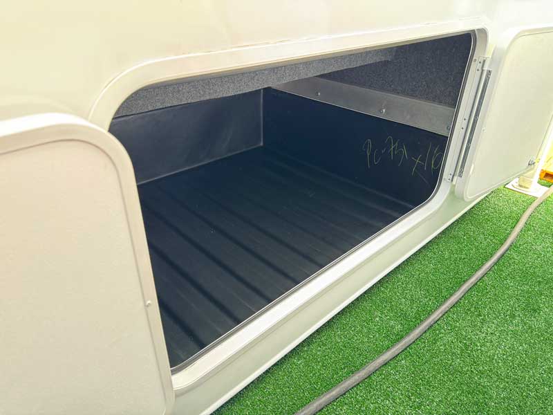 Lance 1191 Back Storage Compartment