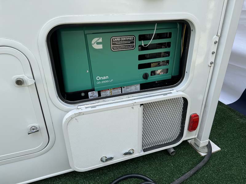 Lance 1191 Generator In The Compartment