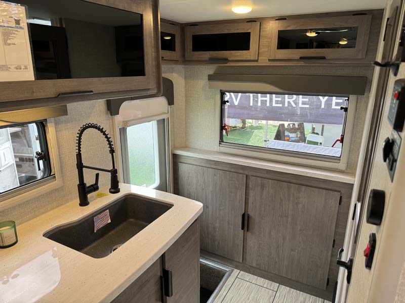 Lance 1191 Rear Cabinets