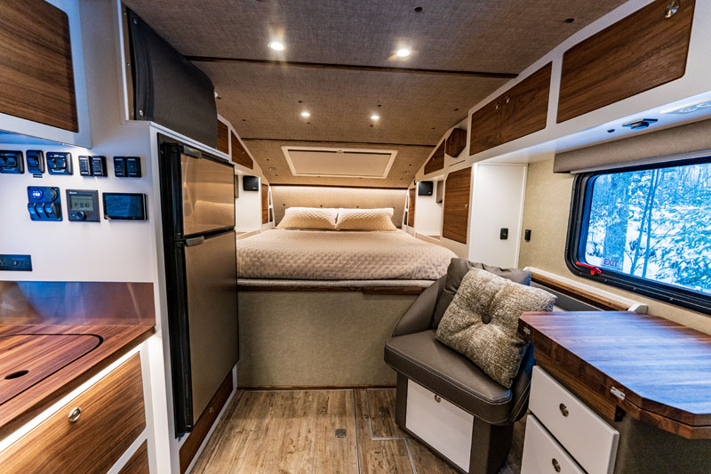 Kingstar Kruzr 8 Interior Wide