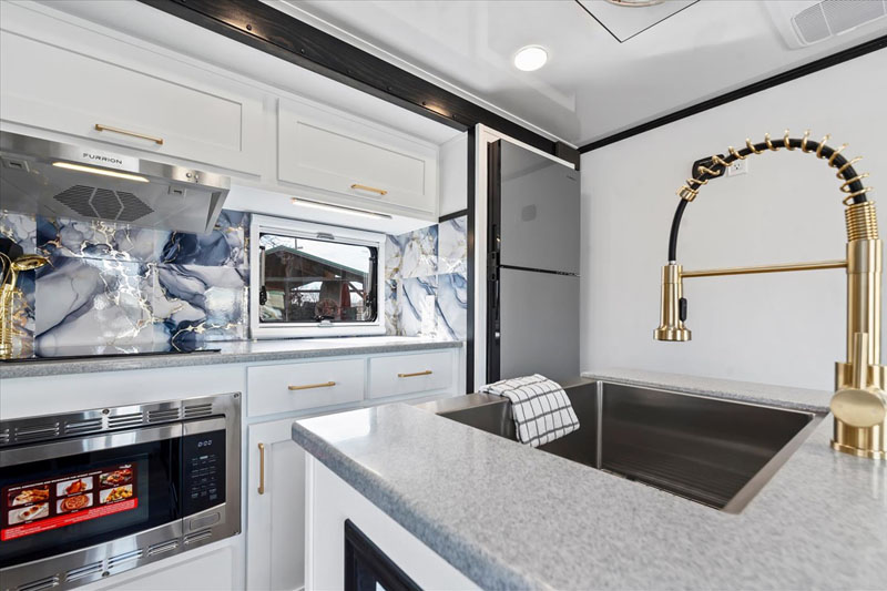 Rugged Mountain Denali 3SC Kitchen Area