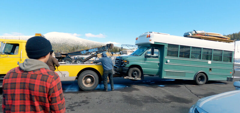 Ford E 450 Broken Down And Towed
