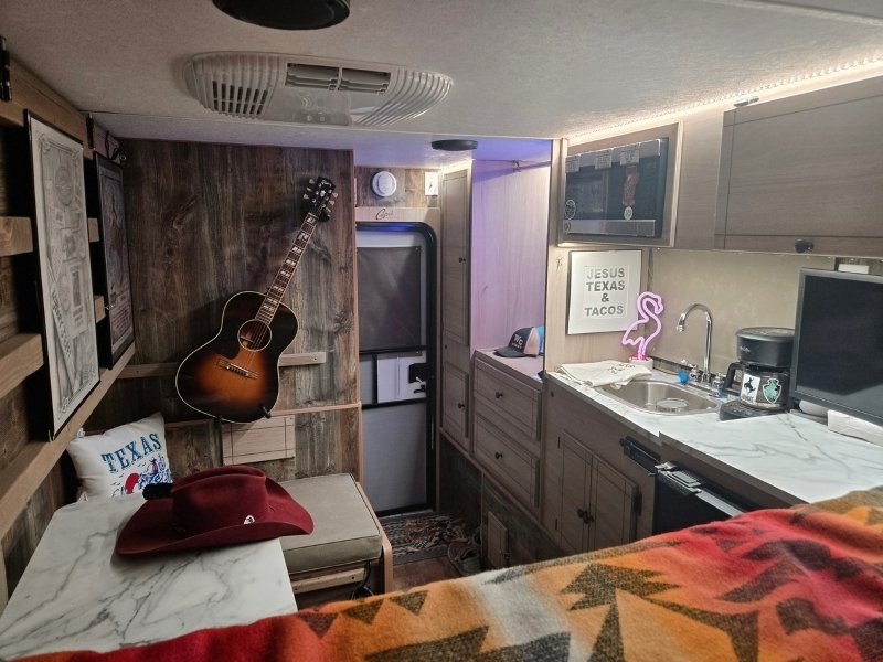 Larry Pancake Capri Retreat Interior (1)