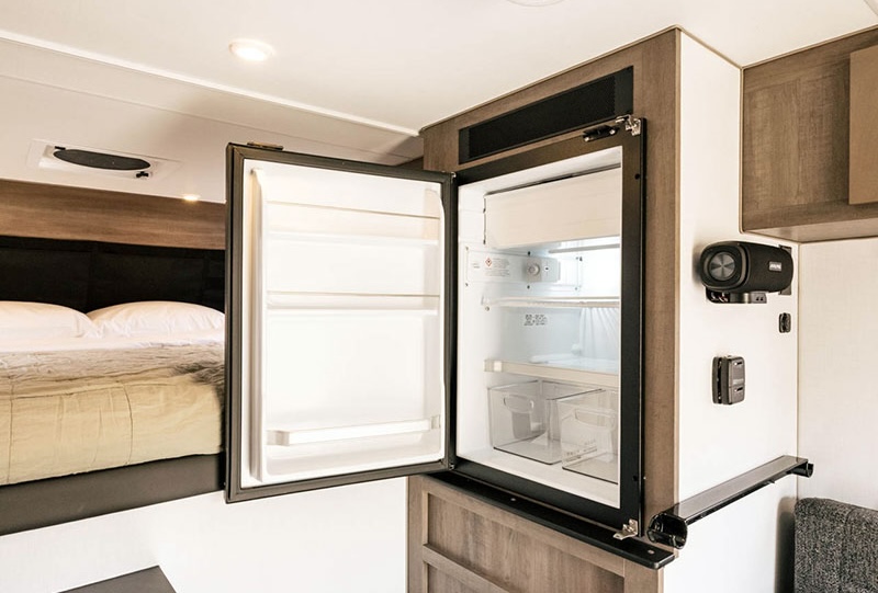 Adventurer 80RB Compressor Refrigerator 12 Volt