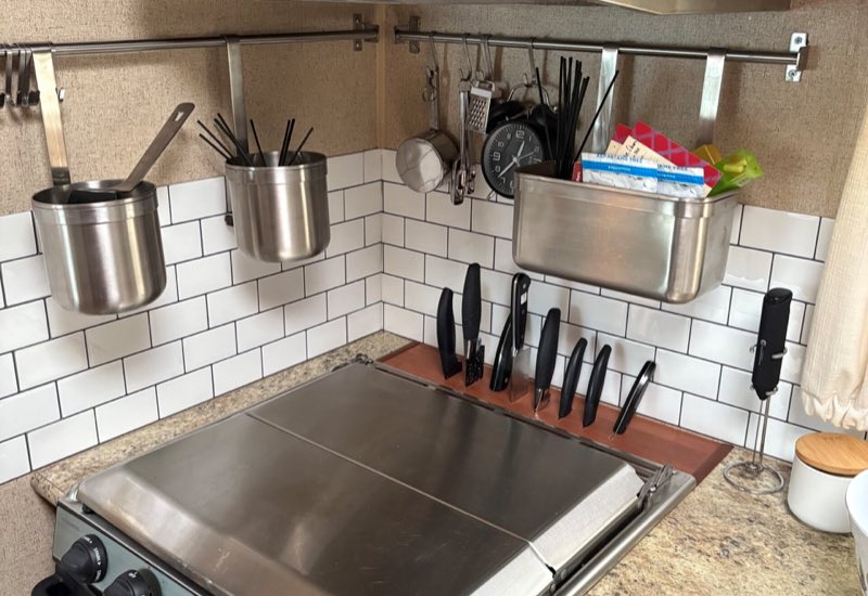 Arctic Fox stove organizers close up
