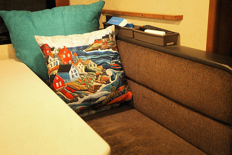 Lance 1172 Cushions For Color