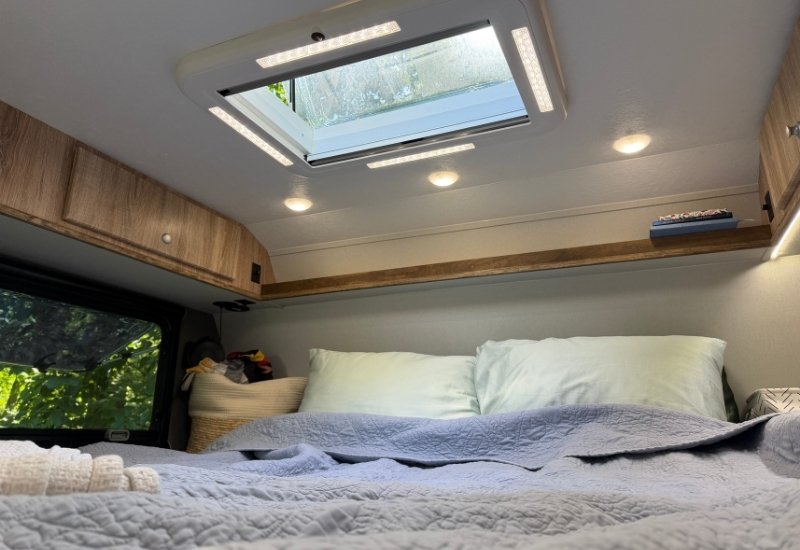 Cabover With Skylight 5,000 Miles In A Northstar