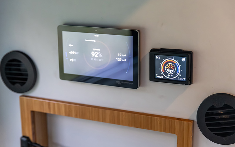 Alaskan HS 640 Screen Monitors