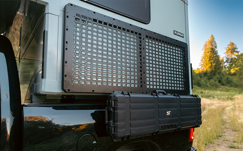 Alaskan HS 640 Side With STAPLL