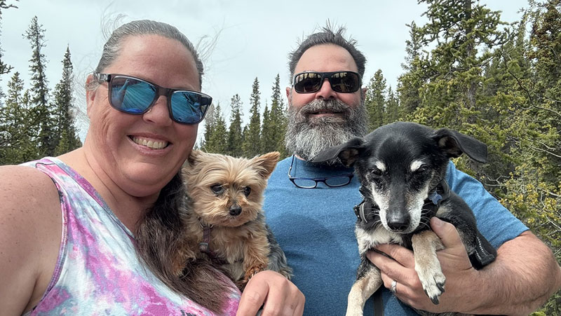 Stacey and Gary Quimby with their co-pilots Sofi and Newman