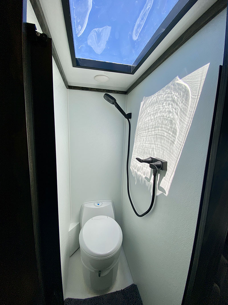 Rugged Mountain Granite 8 Wet Bath