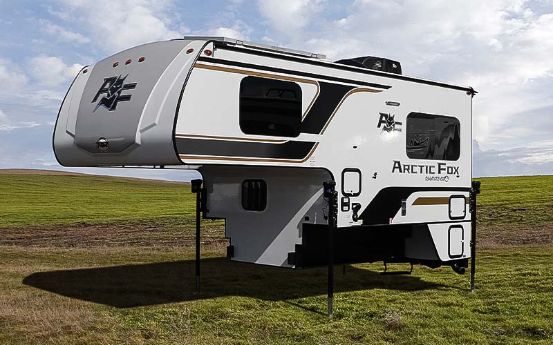 2027 Arctic Fox Exterior 2