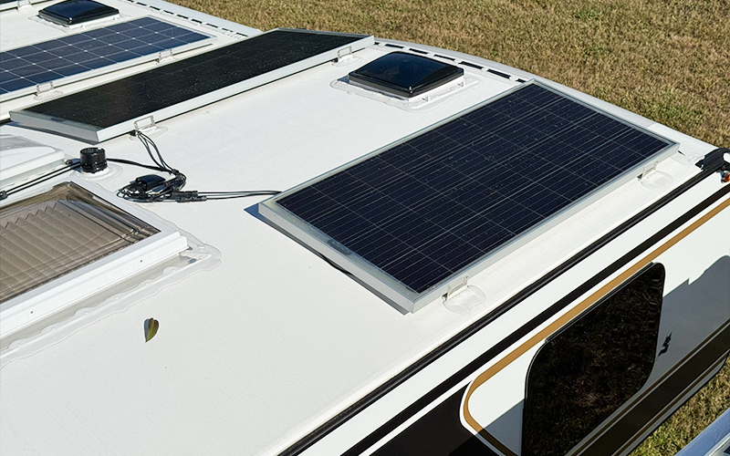 2027 Arctic Fox And Wolf Creek Solar Panels