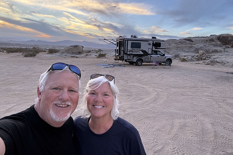 Arctic Fox 990 With Wally And Jill