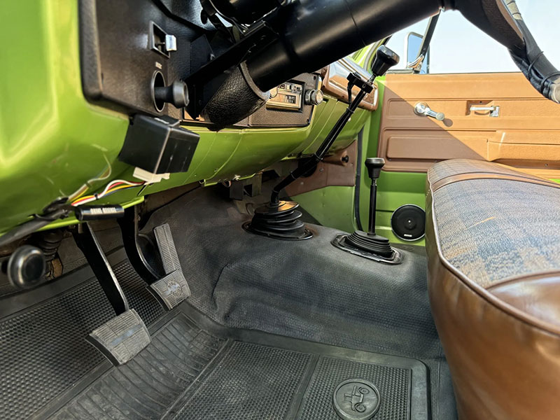 Mitchell In Time Truck Interior Sitck Shift Floor