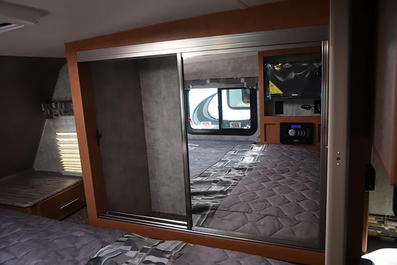 Adventurer 89RBS mirrored closet with water heater inside