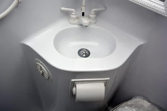 Adventurer-116DS-BIG-INT-BathroomSink