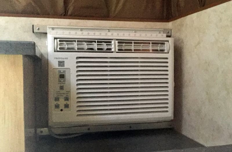 Air Conditioner That Blows On Standing Desk