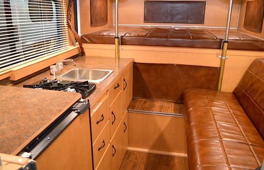 Alaskan-6-5-truck-camper-interior