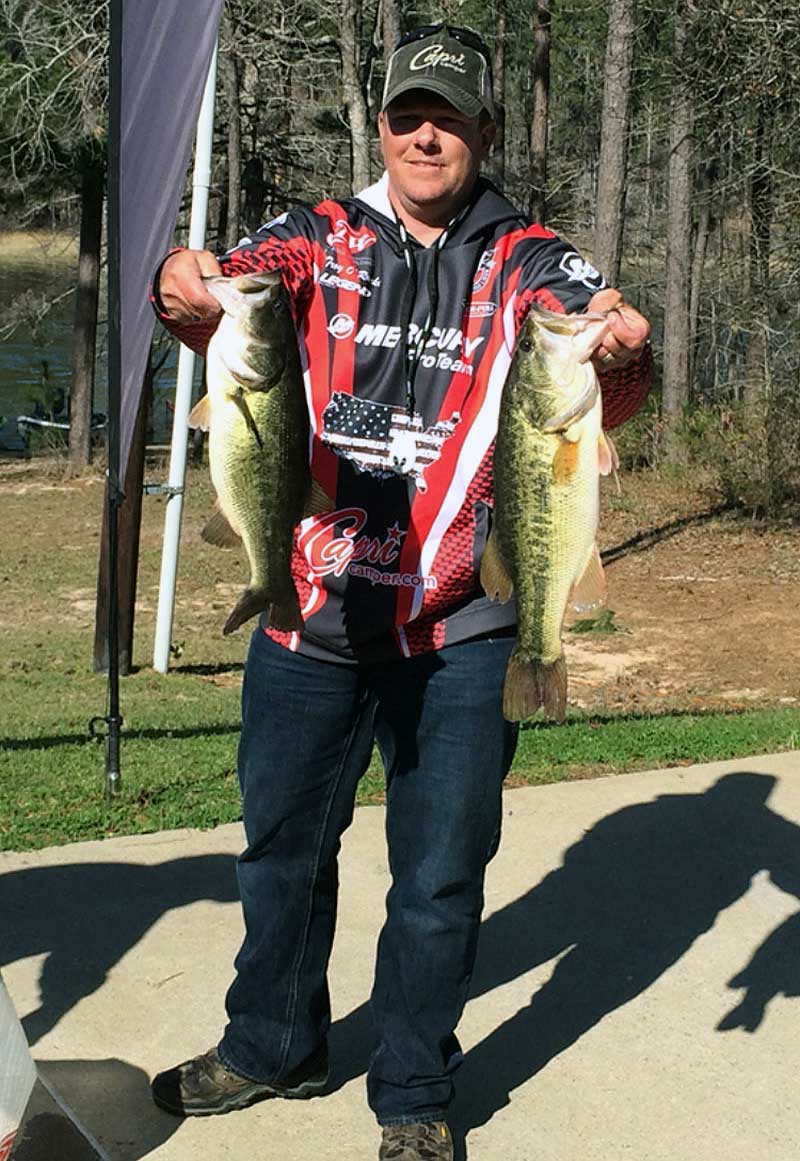 Bass-Fishermen Troy O'Rourke fish-caught