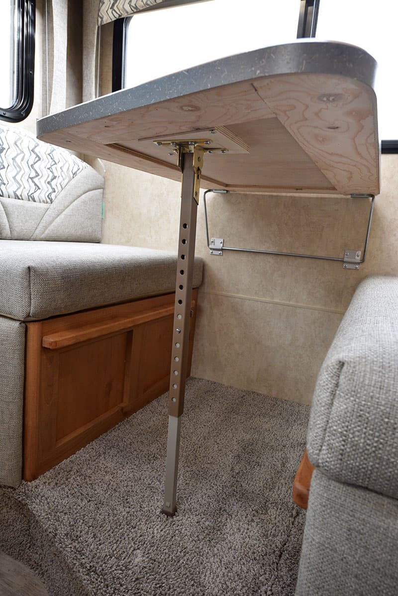 Bigfoot 10-4 Dinette Table Mechanism