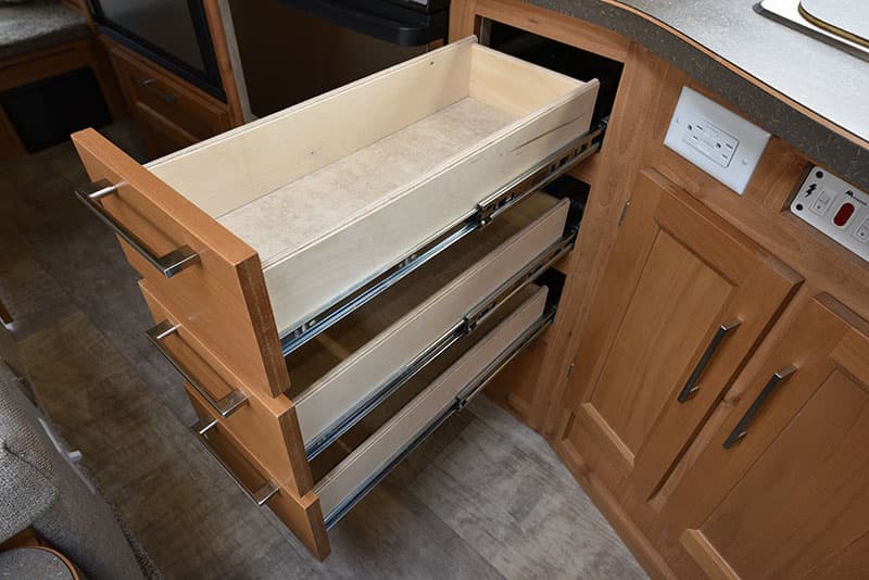 Bigfoot 25C10.4 Kitchen Lower Drawers