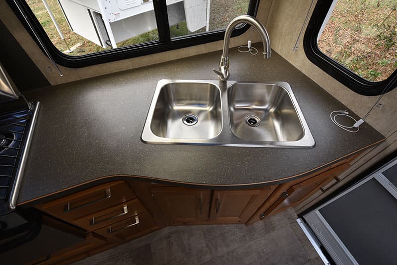 Bigfoot 10.4 Kitchen Sink Counter