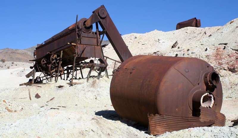 Mining area near Chloride Cliff