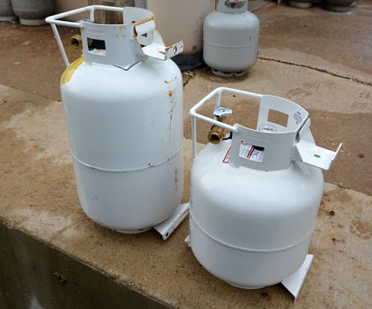 Propane-Cylinders-30-20-tanks