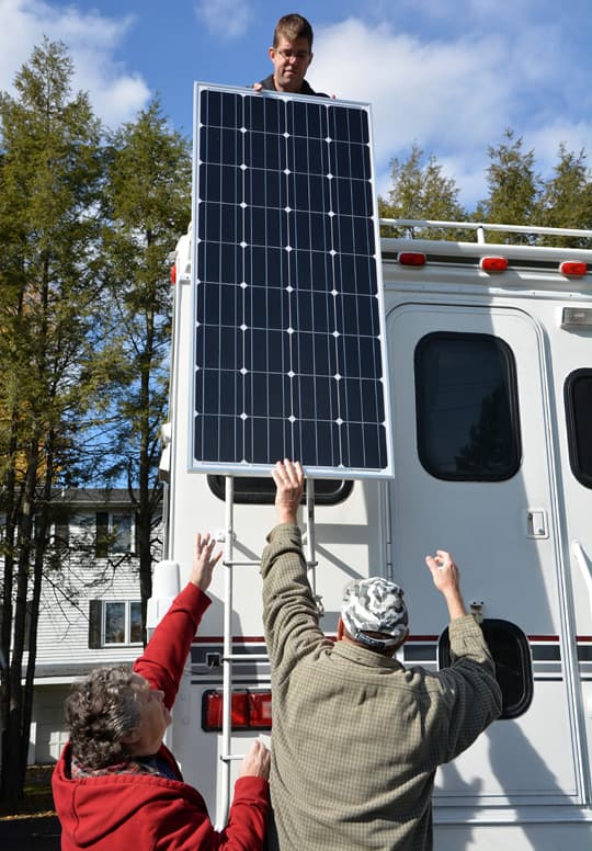 Solar-Panel-Install-to-roof