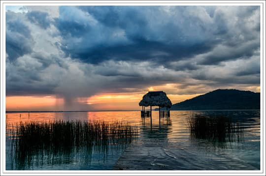 Road-Trip-into-Central-America-peten-itza