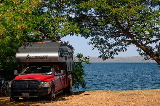 daily-grind-Nicaragua Laguna-de-Apoyo-camping