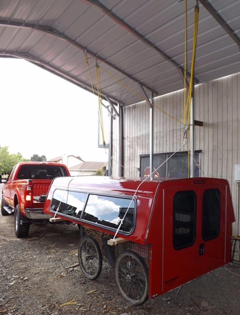 canopy hoist with brackets