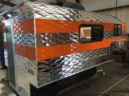 capri-camper-Chrome orange