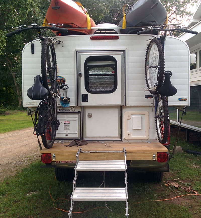 Alaskan-Camper-bikes-attached