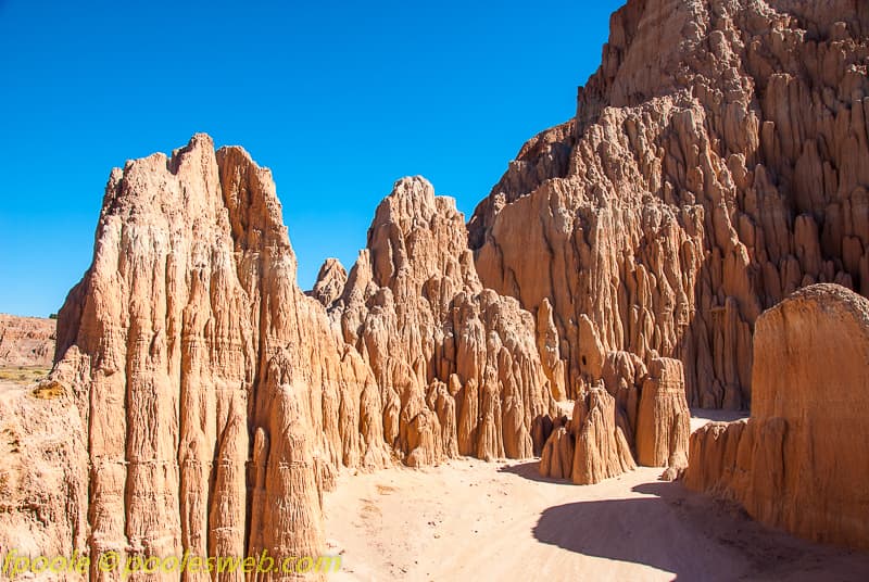 Cathedral Gorge Rocks