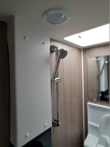 Cirrus 800 Bathroom Shower