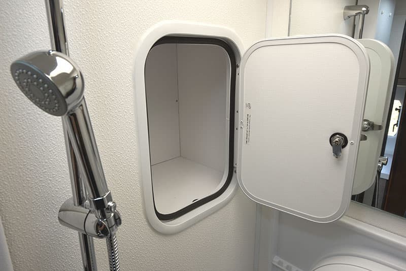 Cirrus 920 Bathroom Compartment Open