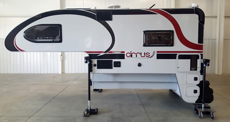 Cirrus 920 camper drivers side