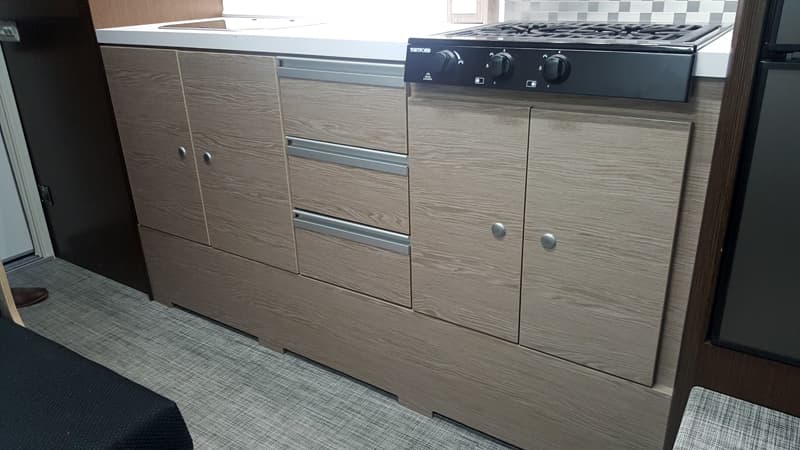 Cirrus 920 kitchen storage