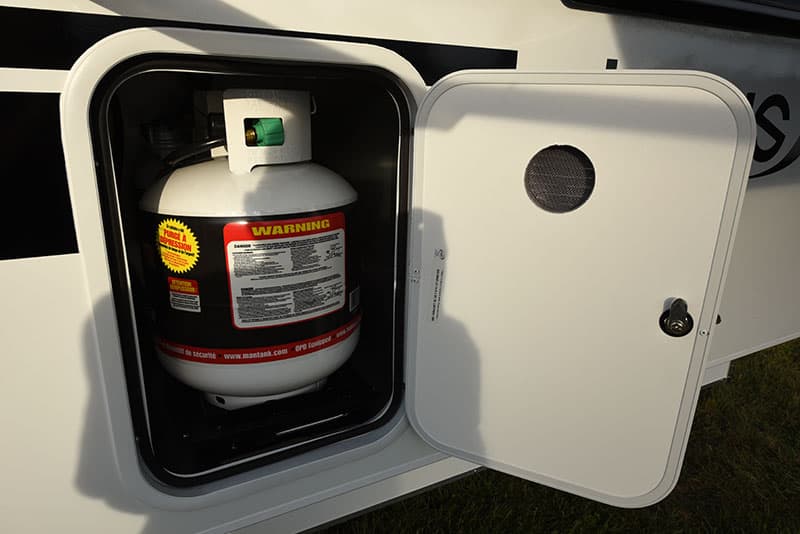 Cirrus 920 Twenty Pound Propane Tanks