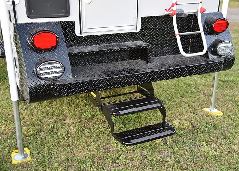 Cirrus Camper standard retractable steps