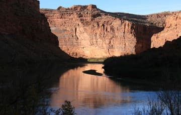 Colorado-River-Along-Highway-128