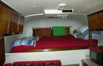 1969 Avion C-11 truck camper bedroom