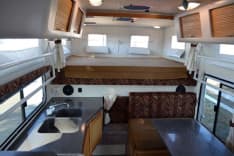 Hallmark Cuchara Camper inside