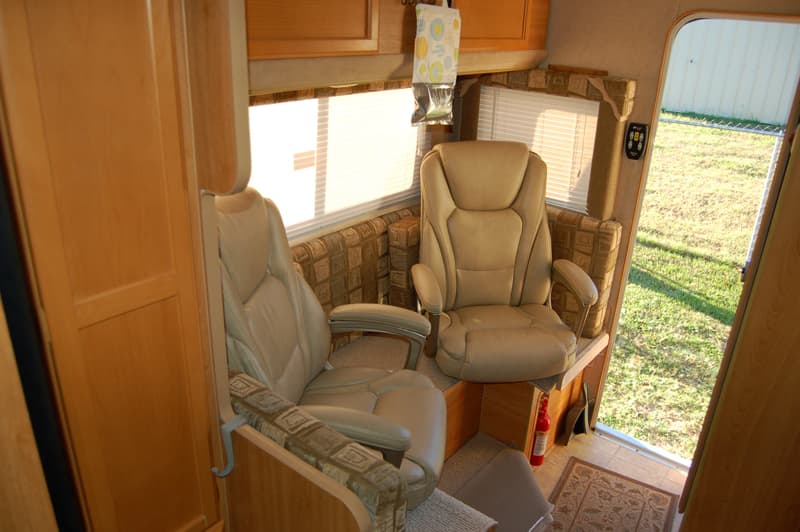 Dinette Chairs in Non-Slide Truck Camper