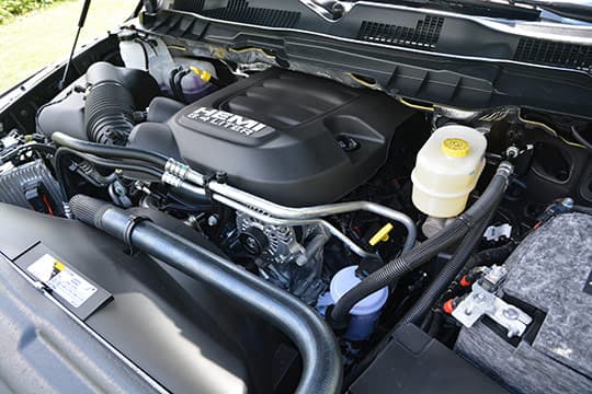 Ram-3500-HEMI-Engine-1