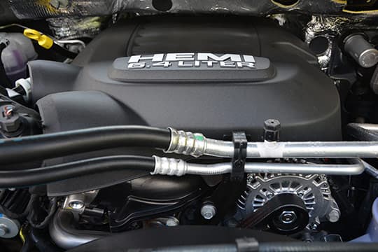 Ram-3500-HEMI-Engine-3