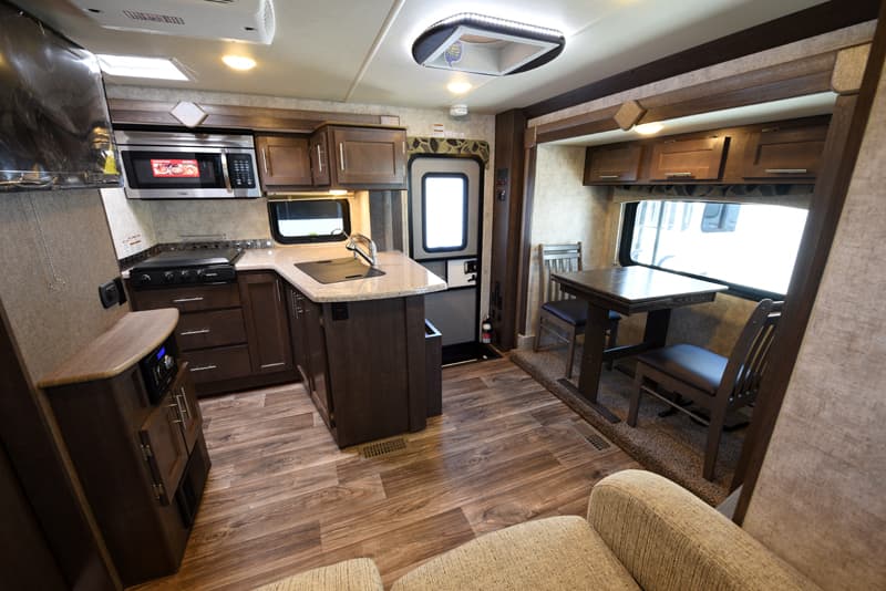 Eagle Cap 1200 spacious camper